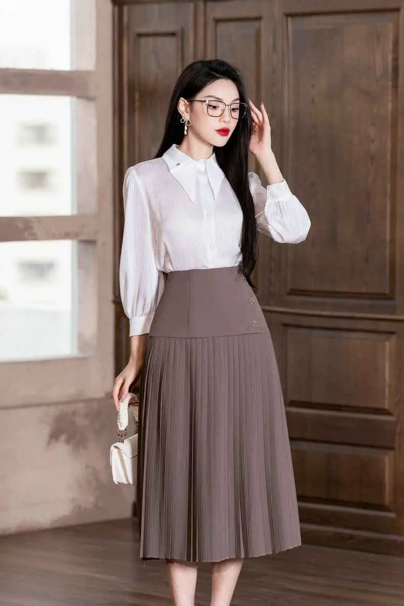 Chân váy xếp ly
