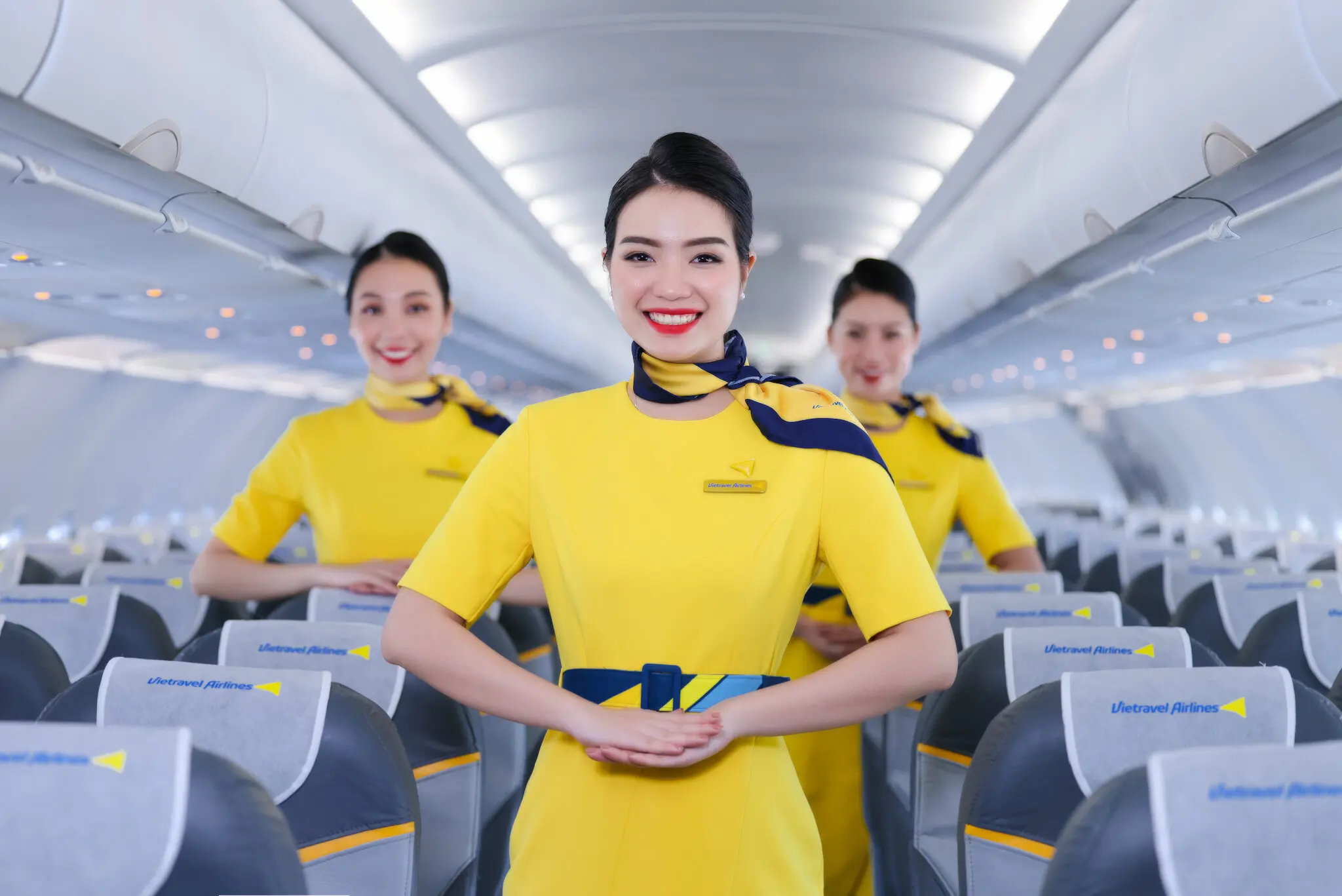 Đồng phục tiếp viên hàng không hãng Vietravel Airlines