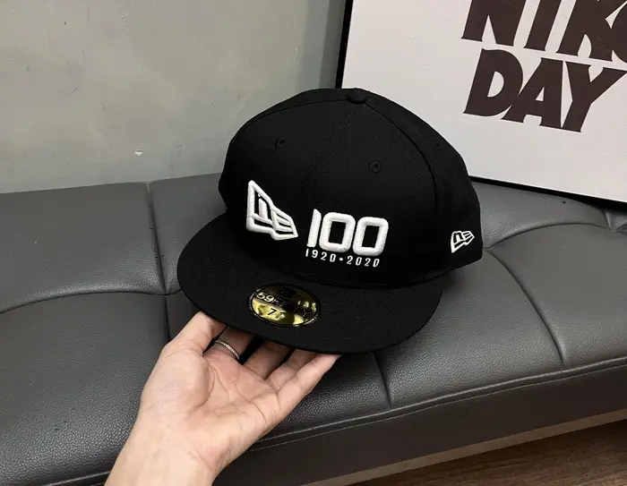 Nón Snapback